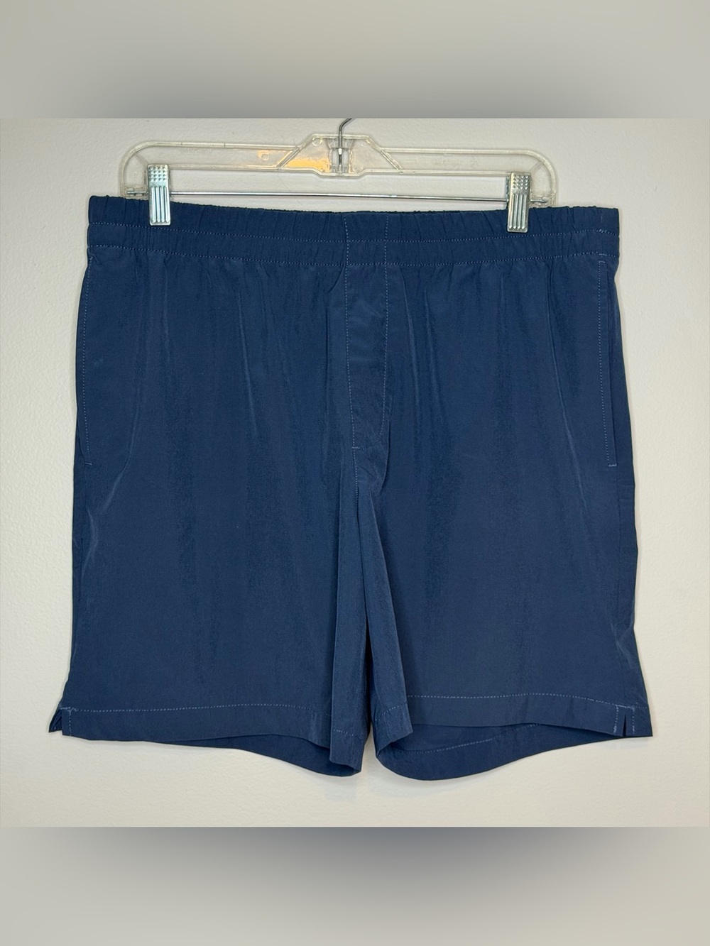 Banana Republic Elastic Waist Hybrid Short Niagara Navy Men’s Large
